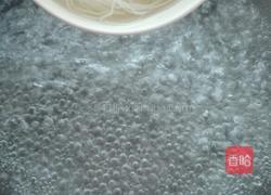 豌豆尖粉丝汤的做法图解6