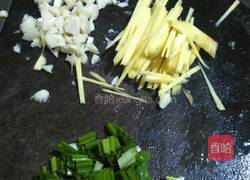 平菇肉片汤的做法图解3