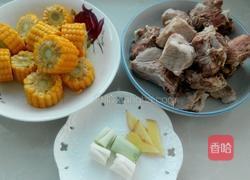 脊骨玉米汤的做法图解2