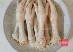 黑豆眉豆鸡脚汤的做法图解1