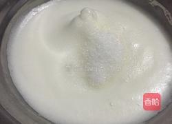 戚风蛋糕的做法图解10