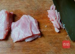 韭黄炒肉丝的做法图解2