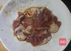 平菇炒肉的做法图解3