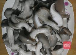 平菇炒肉的做法图解5