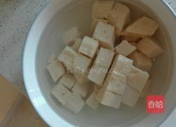 白菜木耳冻豆腐的做法图解1