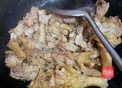 平菇煮鸡汤的做法图解4