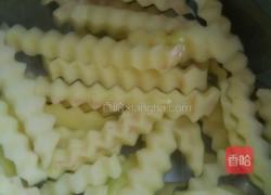 炸洋芋的做法图解1