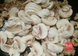 口蘑炒瘦肉的做法图解6
