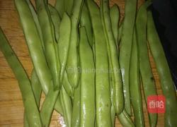 豆角木耳炒鸡蛋的做法图解1