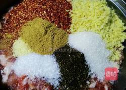 麻辣味香肠的做法图解3