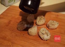 香煎瑶柱配青苹果菠菜苗沙拉的做法图解1