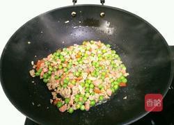 豌豆炒火腿的做法图解10