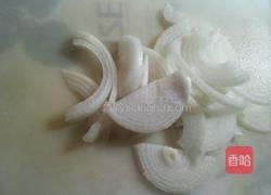 洋葱拌黄瓜的做法图解1