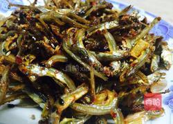 炒小鱼干的做法图解5