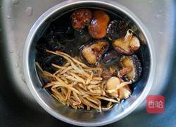 椴木菌菇卤的做法图解1
