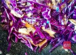 蚝油紫甘蓝炒油豆腐的做法图解3