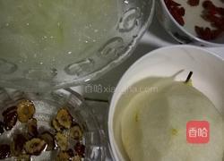 冰糖雪梨银耳羹的做法图解1