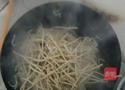 绿豆芽炒馓子的做法图解5
