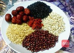 五谷杂粮粥的做法图解1