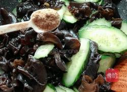 木耳炒黄瓜的做法图解10
