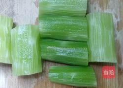 蒜蓉炒莴笋的做法图解2