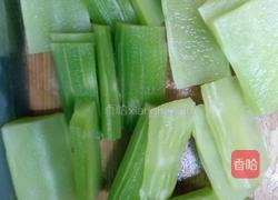 蒜蓉炒莴笋的做法图解3