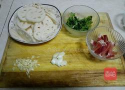 肉炒藕片的做法图解1