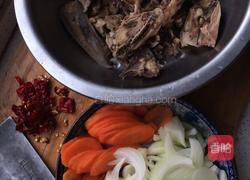 辣炒鸡架的做法图解1