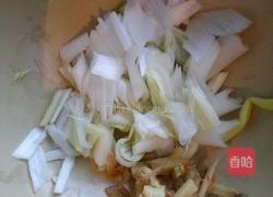 白菜粉条的做法图解1