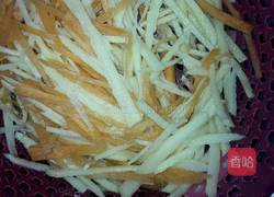 清炒土豆胡萝卜丝的做法图解2