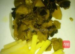 酸菜猪肝汤面的做法图解2