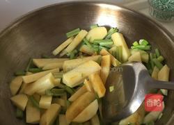 芹菜土豆汤的做法图解4