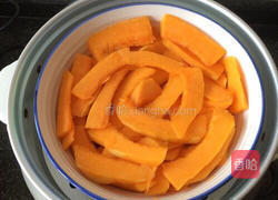 豆沙馅儿南瓜饼的做法图解2