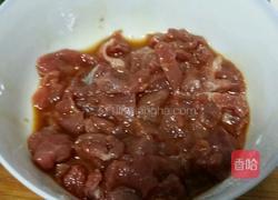 尖椒牛柳的做法图解2