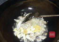 蘑菇炒肉的做法图解5