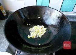 肉片炒菜花的做法图解2