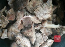 肺片干筋煲的做法图解2