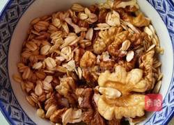 核桃燕麦米糊的做法图解3