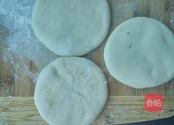 黑芝麻红豆沙馅饼的做法图解7