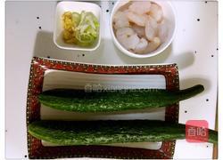 虾仁炒瓜丁的做法图解1