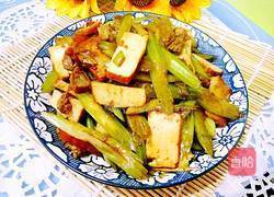 熏干芹菜肉片的做法图解7