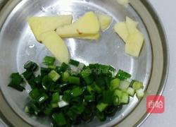 葱花猪肝粥的做法图解1