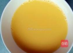 鸡蛋蒸猪脑的做法图解3