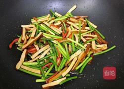 香干炒蒜苔的做法图解11
