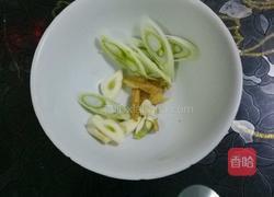 牛肉炒荷兰豆的做法图解3