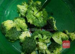 西兰花的做法图解1