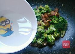 腊肉小炒西兰花的做法图解7
