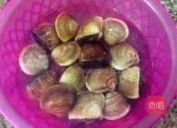 鲜味蛤蜊汤的做法图解1