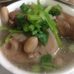 莲藕猪尾汤的做法[图]