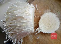 蒜蓉肉末金针菇的做法图解1